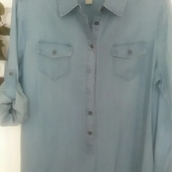 Banana Republic Chambray Dress - Picture 2 of 7